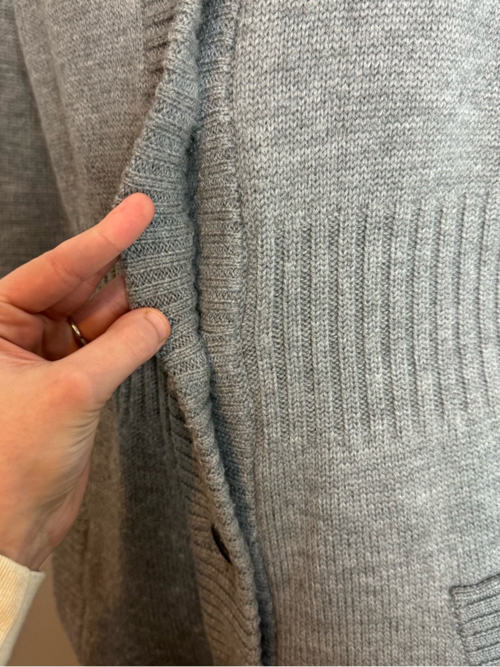 Banana Republic 100% Merino Wool Long Line Button Up Sweater Cardigan Size M - Picture 8 of 10